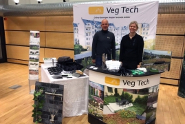 Disk og Textile Wall